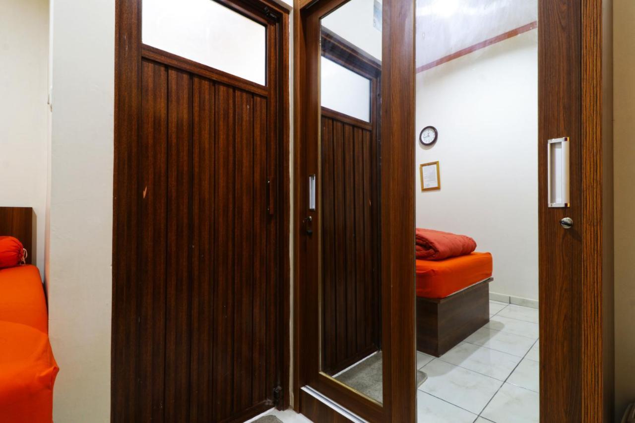 Gasthuis Kost Amanah Jakarta